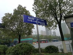 -全家便利店(莲花池东路店)