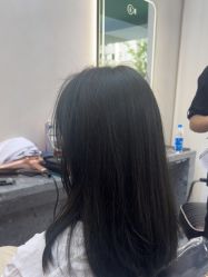 -苏豪美发S A L O N烫发染发