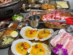 -围炉肉舍•炭烤活鳗•丹东海鲜烤肉(步行街店)