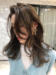 -诗悦发型烫染SALON
