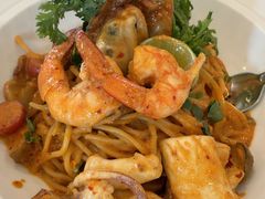 -Chom Cafe and Restaurant