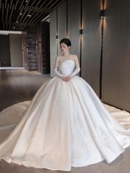 -不晚国际婚纱礼服