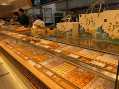 面包甜点陈列柜-泸溪河桃酥(欧尚店)