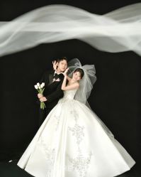 -雪中彩影婚纱摄影·微光艺术中心