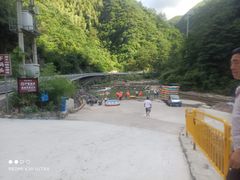 -安吉龙王山峡谷漂流