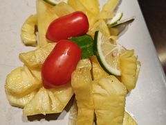 青柠檬拌鲜菠萝-云海肴云南菜·蒸汽石锅鱼(北京良乡华冠店)