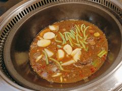 -哈尔滨烧烤·山河村铁锅炖(交大店)
