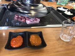 -肉甲韩国木炭烤肉(新壹街1店)