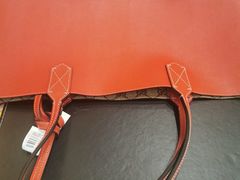 -爱革·奢品·鞋包·衣物·家居(金桥国际商业广场店)