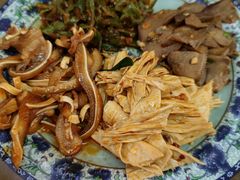 -黑白电视长沙小吃(美林M·LIVE天地东座店)