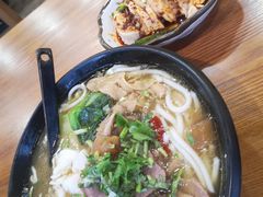 -鑫花溪牛肉米粉(文星广场店)