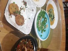 -梓檚中餐厅湖北菜小龙虾武昌鱼排骨藕汤(黄鹤楼店)
