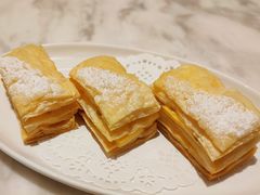 -香港百合居(LCM置汇旭辉广场店)