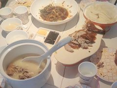 -阿瓦山寨·湘菜现炒·剁椒鱼头王(咸阳总店)