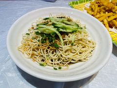 -肥肥虾庄·金牌油焖大虾(首义路店)