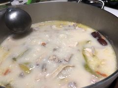 -洪氏嗨捞·猪肚鸡火锅(阳光天地店)