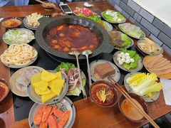 -重庆故事姊妹老火锅(财经学院店)