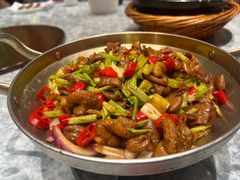 干锅小肥肠-聚丰园•湖鲜餐厅(阿红私房菜梅石路店)
