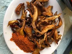 炸菌子-勺子米线·云南传统小吃市集(四方街店)