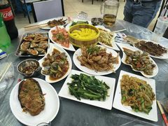 -覃记海鲜美食餐厅