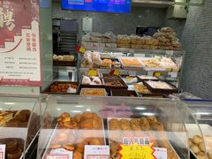 面包甜点陈列柜-闻酥园(水碾河路店)