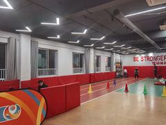 -悦动体能篮球羽毛球网球(三里河店)