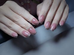 -芊指百魅