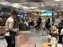 大堂-奈雪的茶(湖滨银泰in77C区PRO店)