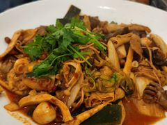 酱香香锅-拿渡·水煮鱼麻辣香锅(王府井奥莱·香江小镇店)
