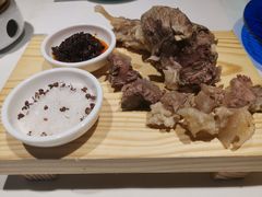 -巷子里小酒馆(繁荣路店)