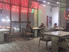 大堂-凤凰路何眼镜香辣蟹(花果园店)