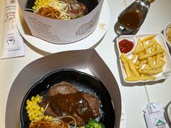 -汤姆家的牛排意面披萨(融创茂店)