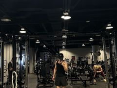 -TMG潮流健身(奥体莲荷里店)