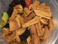 腐竹炒肉-天地家常菜