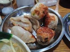 -黄阿姨锅贴大王(万航渡路店)