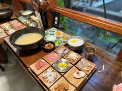 -银米·云南传统过桥米线(双廊黑金冠店)