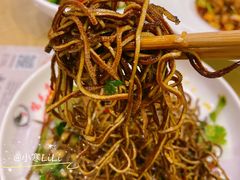 香菜拌豆干丝-达旺·鸡毛店(巴南万达店)