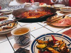-旧街市鲜货老火锅(大光路店)