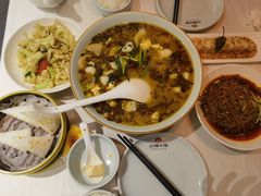 -江城小馆陕南妈妈菜·全球旅行餐厅(钟楼店)