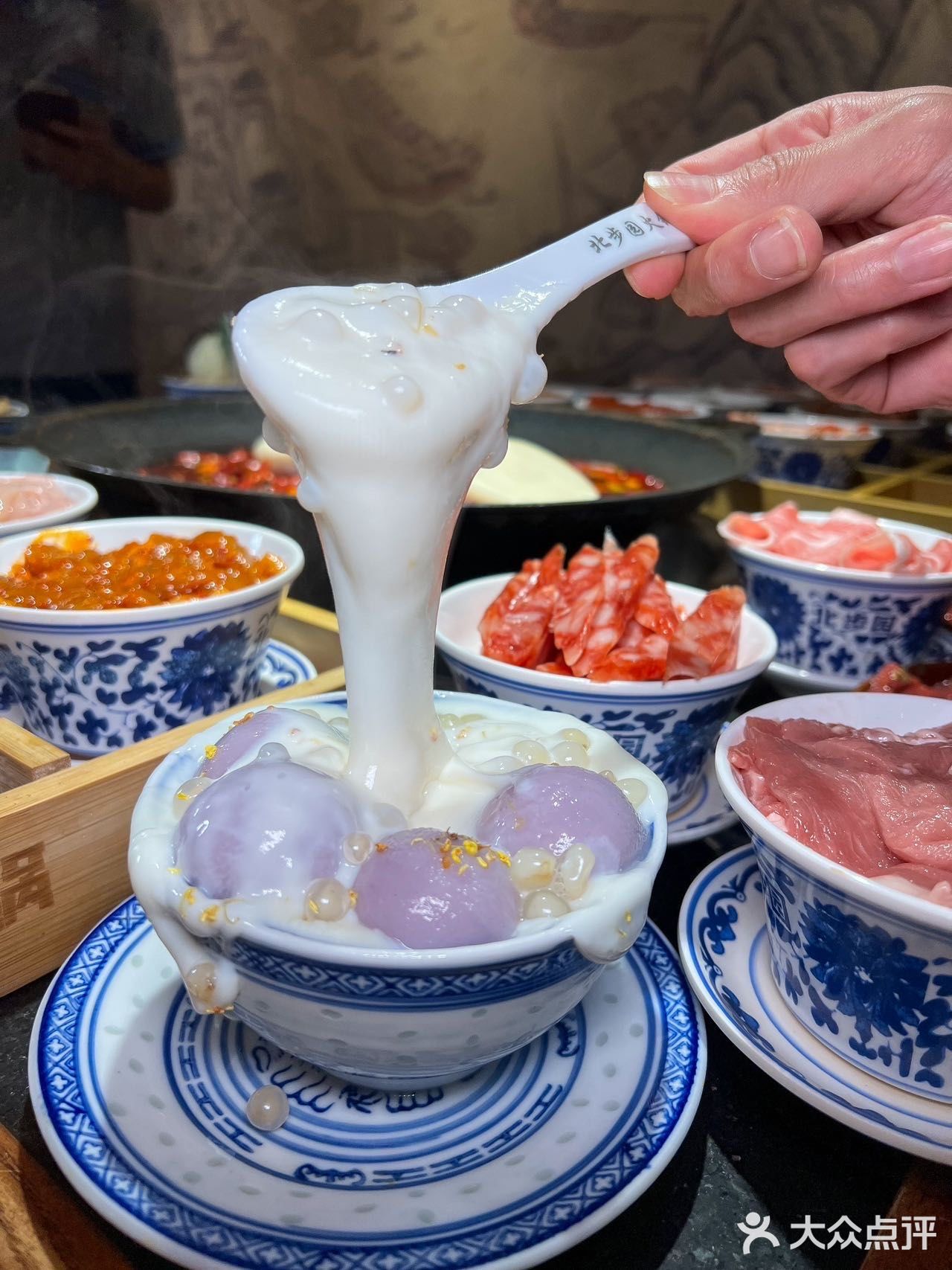 回味90年代，一口入魂的巷子火锅之旅