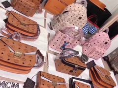 -MaxMara(燕莎奥特莱斯店)