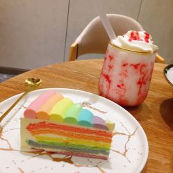 彩虹慕斯-hy coffee美容美甲护肤