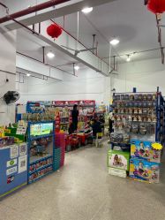 -逝水玩具折扣店