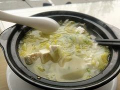 -闫家驴肉老店(华电一校店)