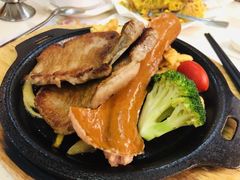 -香港新发烧腊茶餐厅(万象店)