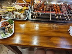 -哈尔滨小酒馆·鲜肉现穿自助烧烤(康新花园店)