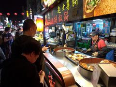 -六合夜市