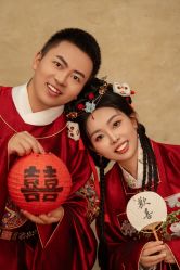 -雪中彩影婚纱摄影·微光艺术中心