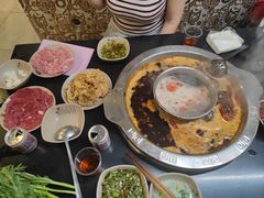 -洞亭火锅(防空洞总店)