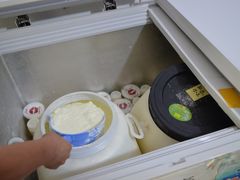 -锦明酸奶店新疆特产(斯大林西路四巷店)